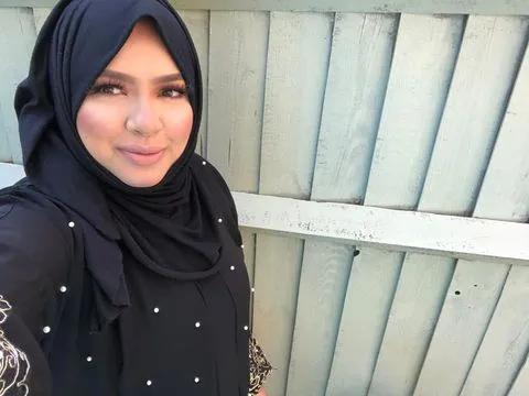 Merium Bhuiyan of CakeFace Makeup on Self-Expression and Community